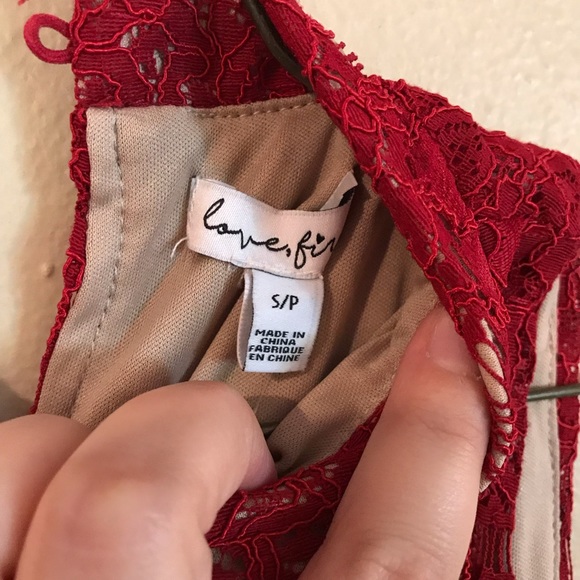 NWT Burgundy Lace Tank Style Blouse - Picture 5 of 8